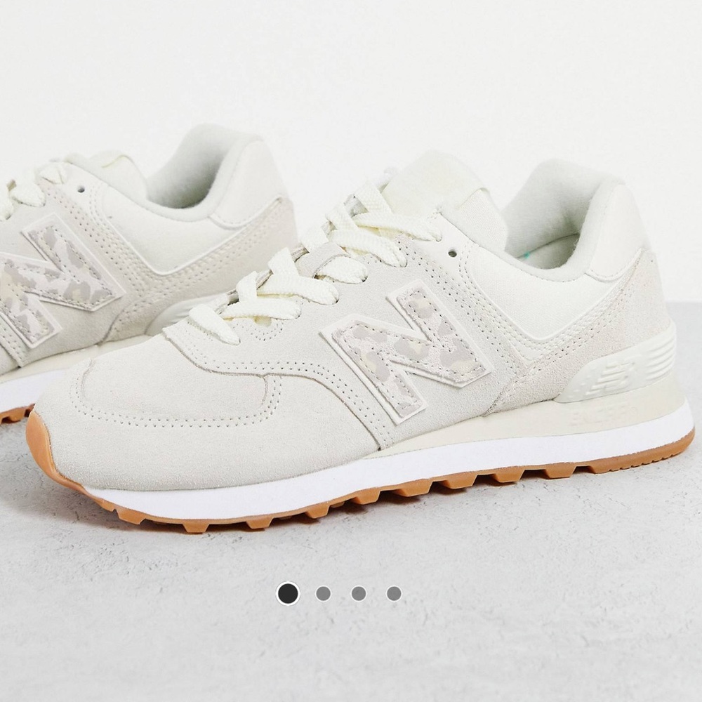 EUC NEW BALANCE 574
